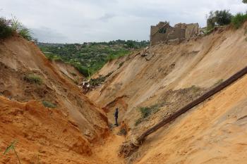 Gully erosion in Kinshasa